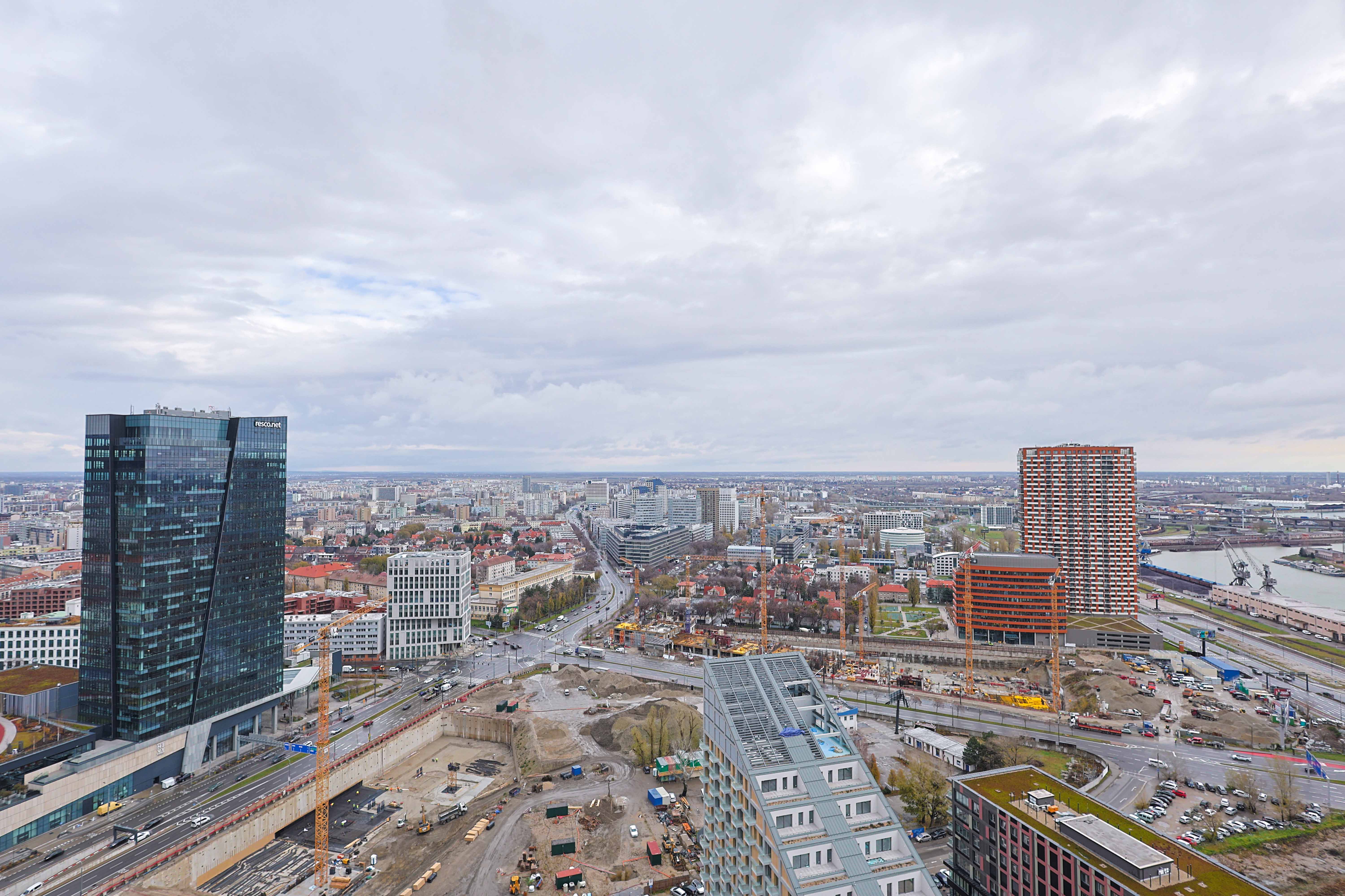 Skypark Tower 4, 23rd floor - Image 37
